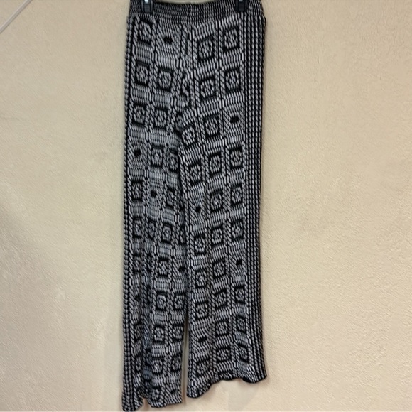 Anthropologie Cecilia Prado womans boho Abstract
Knit Wide Leg Pants Size CD - Picture 10 of 14